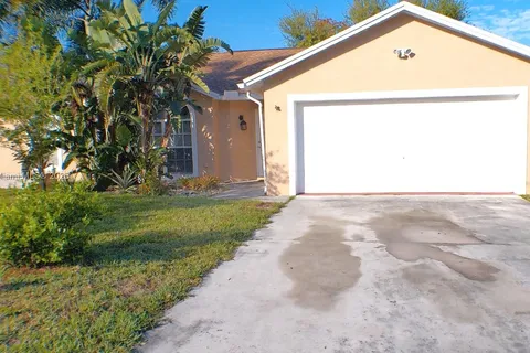 3259 SE Pinto St, Port St. Lucie FL 34984