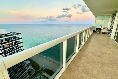 1830 S Ocean Dr # 4708, Hallandale Beach FL 33009