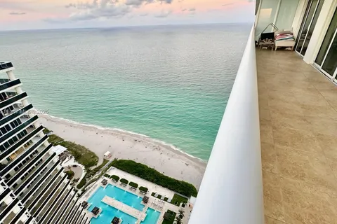 1830 S Ocean Dr # 4708, Hallandale Beach FL 33009