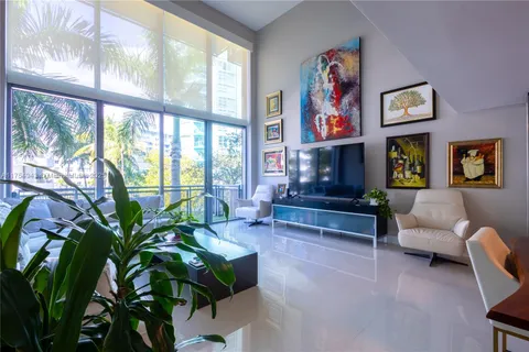 6000 Collins Ave # 328, Miami Beach FL 33140