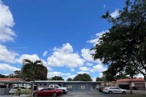 1145 W 35th St, Hialeah FL 33012