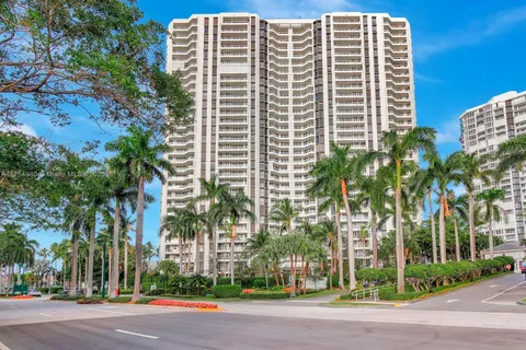 21205 Yacht Club Dr # 1802, Aventura FL 33180