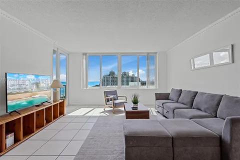 5401 Collins Ave # 1114, Miami Beach FL 33140