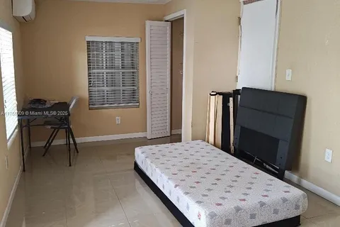 13520 NW 11th Ave # 13520, Miami FL 33168