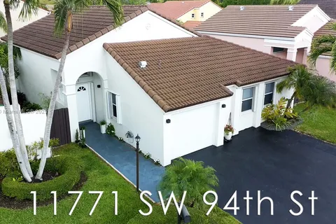 11771 SW 94th St, Miami FL 33186