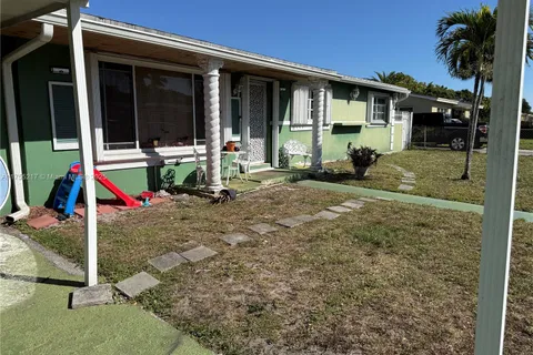 19021 NW 23rd Ct, Miami Gardens FL 33056