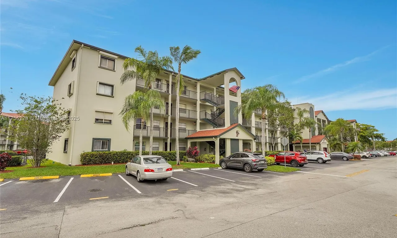 1300 SW 130th Ave # 306F, Pembroke Pines FL 33027