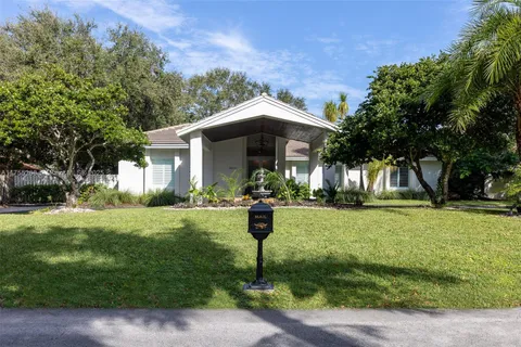 8513 SW 169 Ter, Palmetto Bay FL 33157