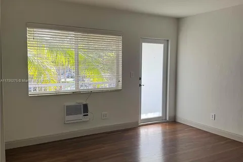 61 Edgewater Dr # 7, Coral Gables FL 33133