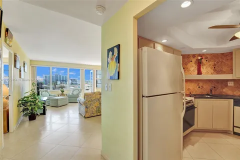 3111 N Ocean Dr # 508, Hollywood FL 33019