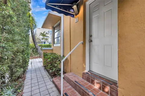 8144 Harding Ave # 2, Miami Beach FL 33141