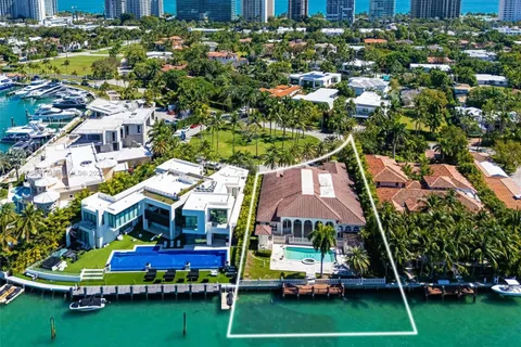 166 Bal Bay Dr, Bal Harbour FL 33154