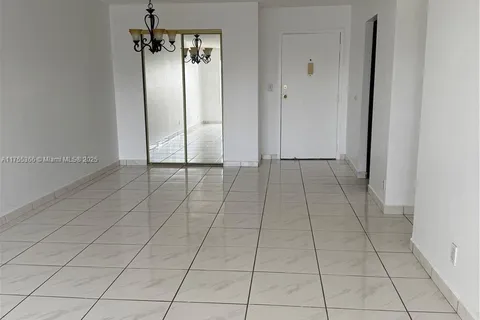 6700 Cypress Rd # 504, Plantation FL 33317