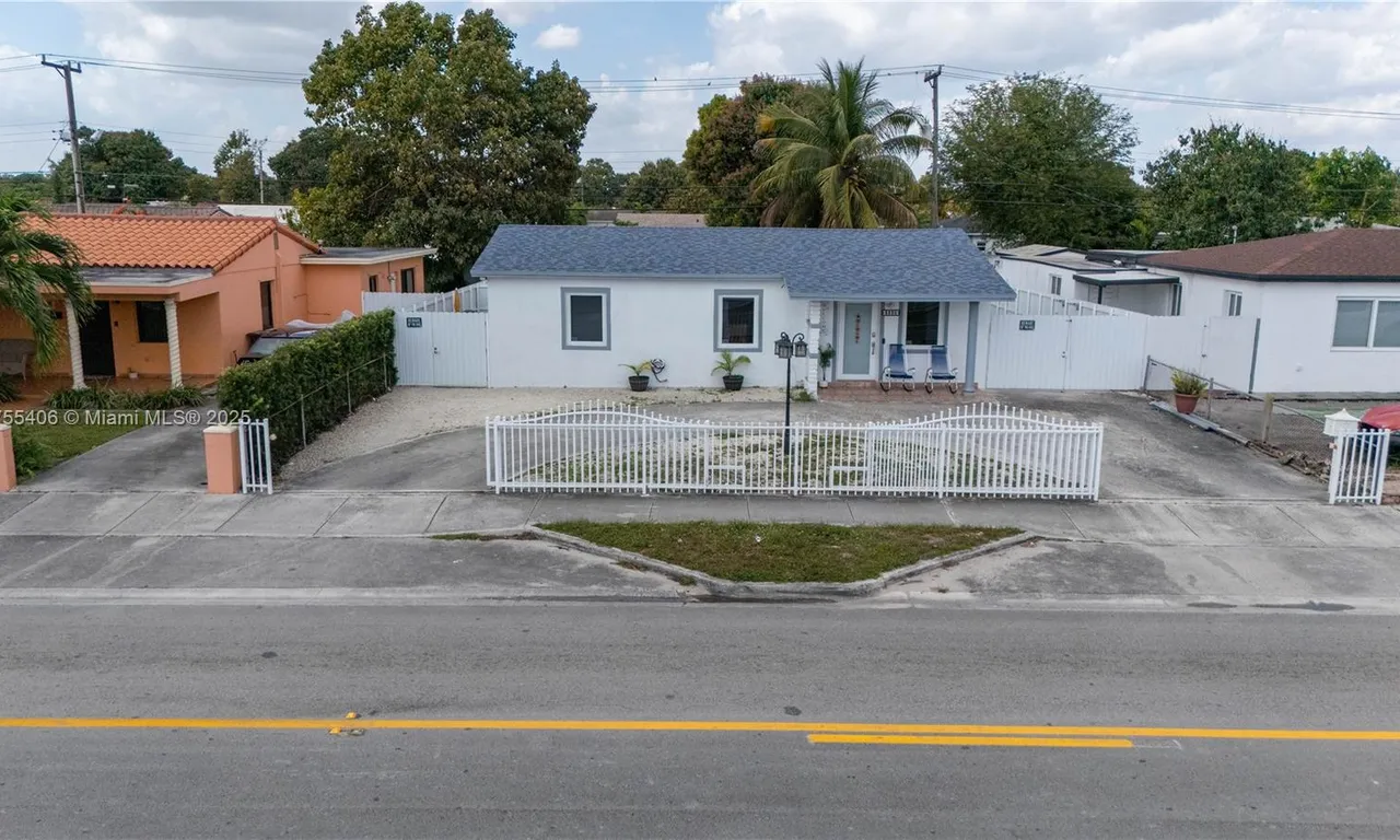 3880 E 10th Ave, Hialeah FL 33013