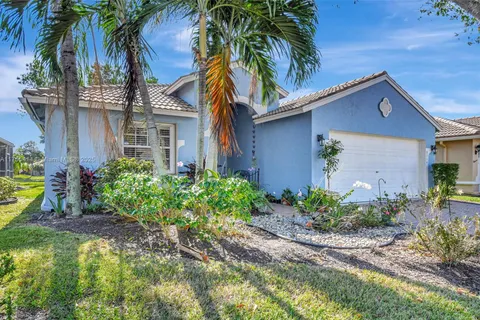 8064 Florenza Dr, Boynton Beach FL 33472