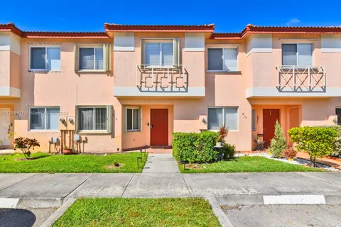 812 NW 208th Cir # 812, Pembroke Pines FL 33029