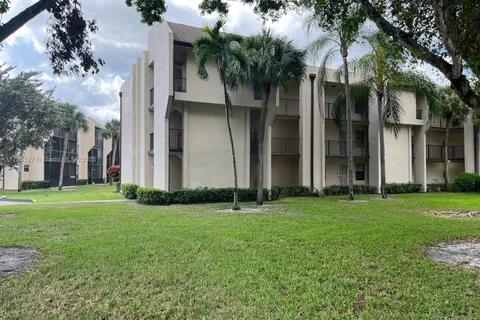 6351 N University Dr. # 324, Tamarac FL 33321