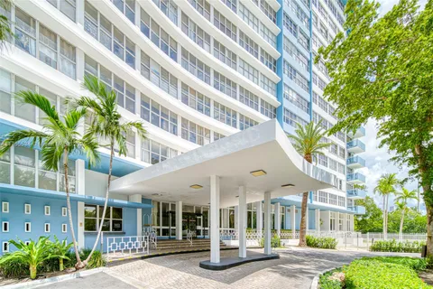 7441 Wayne Ave # 2L, Miami Beach FL 33141