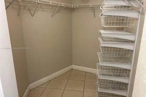 4215 N University Dr # 109, Sunrise FL 33351