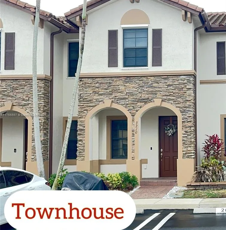 3210 SE 6th St, Homestead FL 33033