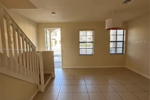 3210 SE 6th St, Homestead FL 33033