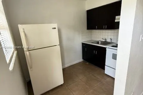 2554 NW 14th St # 6, Fort Lauderdale FL 33311