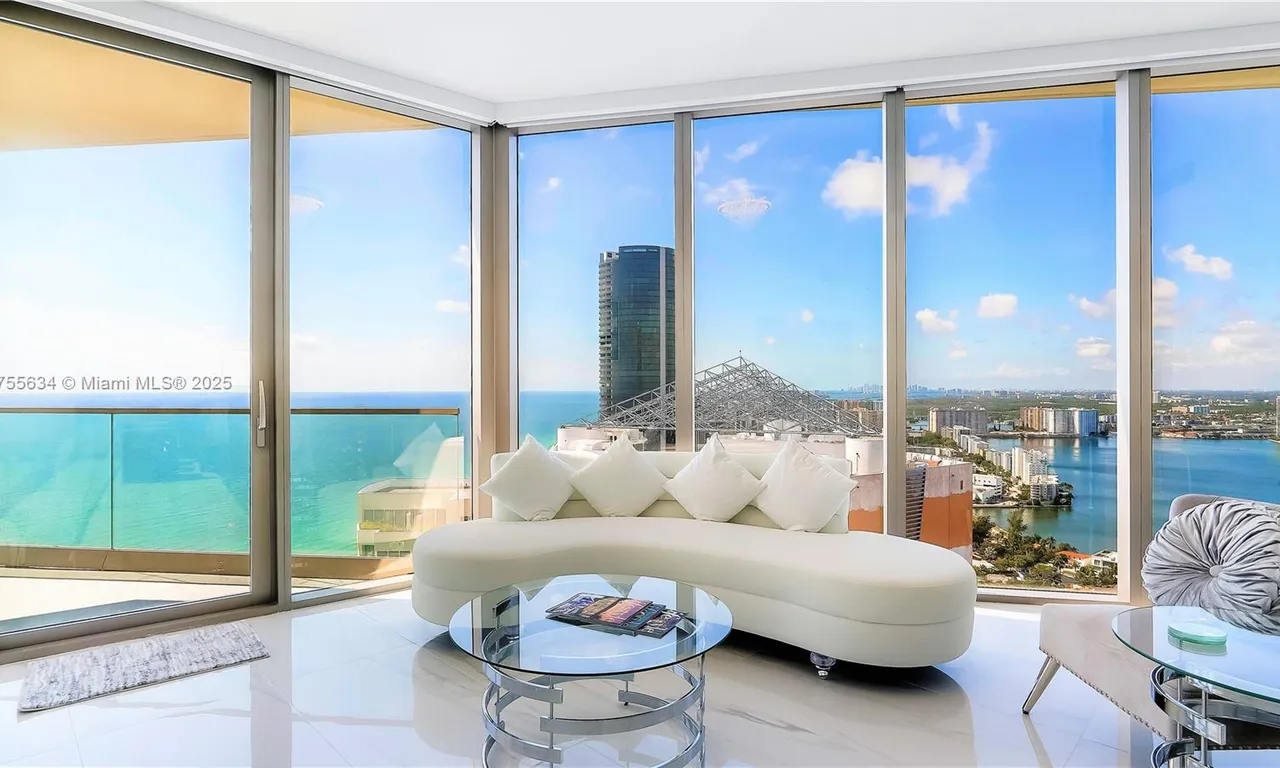 18975 Collins Ave # 3504, Sunny Isles Beach FL 33160