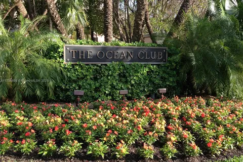 791 Crandon Blvd # 404, Key Biscayne FL 33149