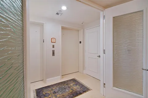 791 Crandon Blvd # 404, Key Biscayne FL 33149