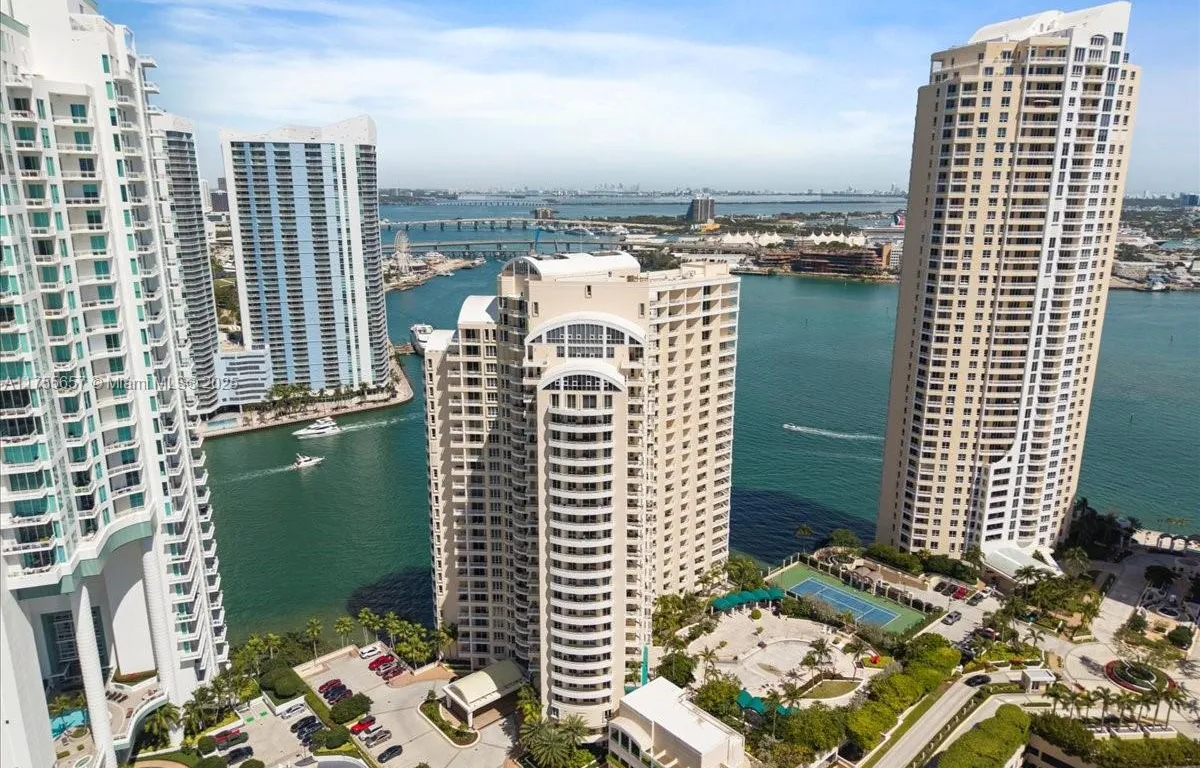 888 Brickell Key Dr # 1502, Miami FL 33131