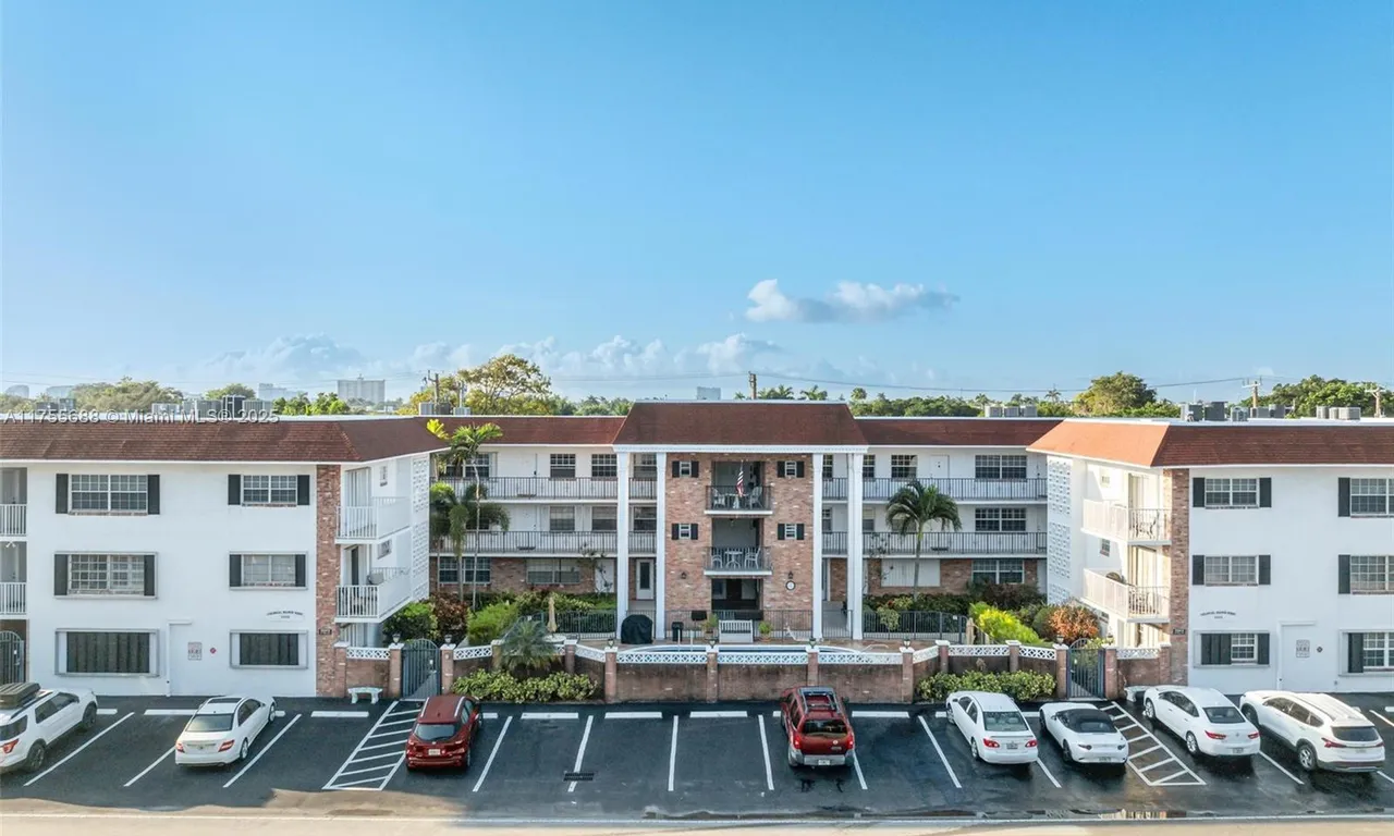 2424 NE 9th St # 205, Fort Lauderdale FL 33304