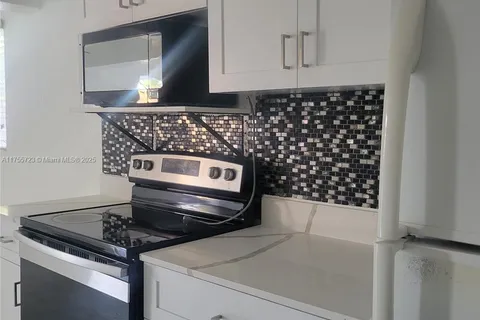 715 SW 6th St # 2, Dania Beach FL 33004