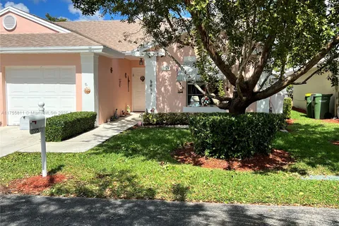 2275 SE 4th Ct, Homestead FL 33033