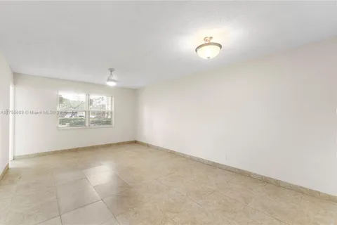 300 Berkley Rd # 107, Hollywood FL 33024