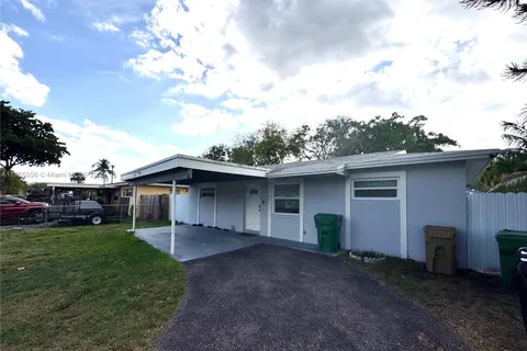 4161 SW 56th Ave, Davie FL 33314