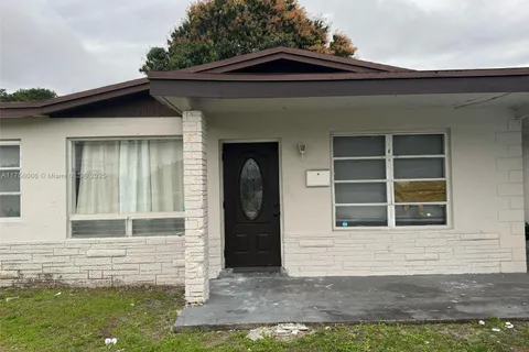 3220 NW 16th St, Lauderhill FL 33311