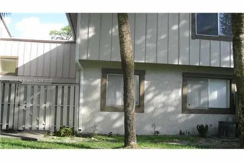 5628 NW 21st St # B, Lauderhill FL 33313
