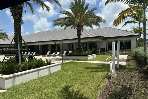 2131 N Appleton Cir N, Oakland Park FL 33309