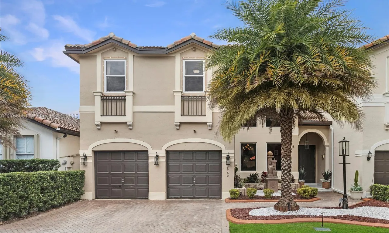 10960 NW 48th Ter, Doral FL 33178