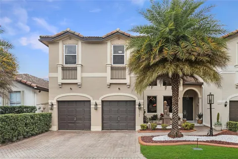 10960 NW 48th Ter, Doral FL 33178