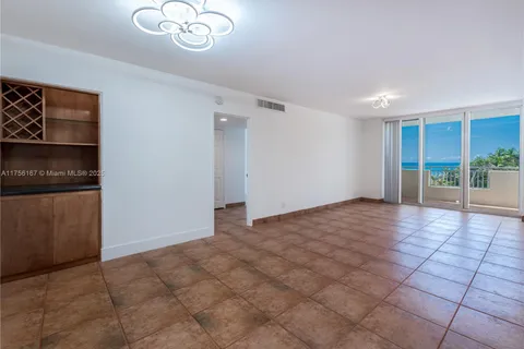 3180 S Ocean Dr # 310, Hallandale Beach FL 33009