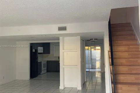 6520 SW 41st St # 6520, Davie FL 33314