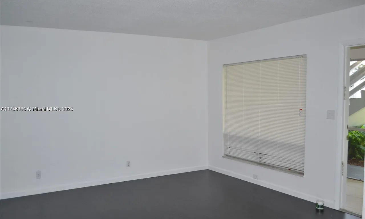 1701 NW 46th Ave # 101, Lauderhill FL 33313