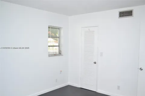 1701 NW 46th Ave # 101, Lauderhill FL 33313