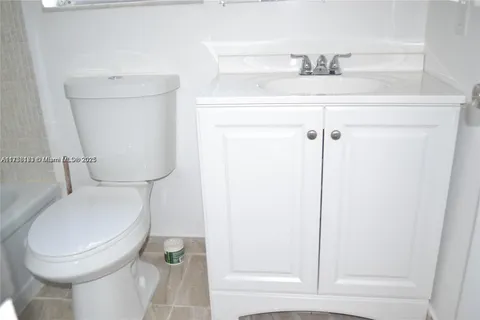 1701 NW 46th Ave # 101, Lauderhill FL 33313