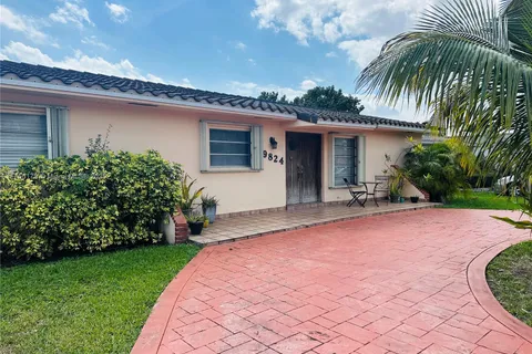 9824 SW 26th Ter, Miami FL 33165