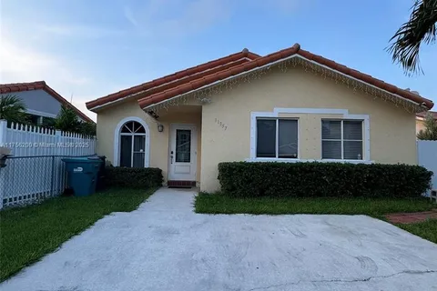 11957 SW 210th St, Miami FL 33177