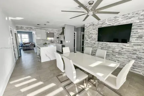 420 SE 15th Ave, Pompano Beach FL 33060