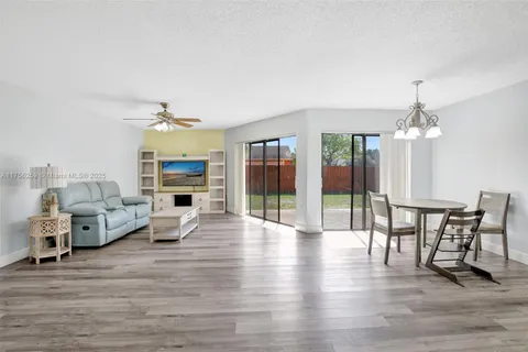 16888 Royal Poinciana Dr, Weston FL 33326