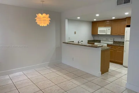 4560 SW 68th Court Circle # 4, Miami FL 33155